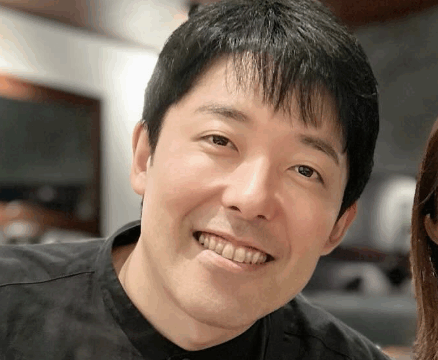 中田敦彦の年収10億円の内訳を徹底解説すると衝撃の事実が…